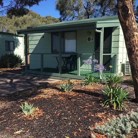 Lake Albert Caravan Park Hotel Meningie Екстериор снимка