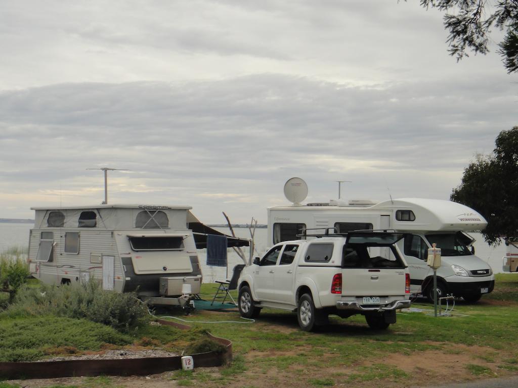 Lake Albert Caravan Park Hotel Meningie Екстериор снимка