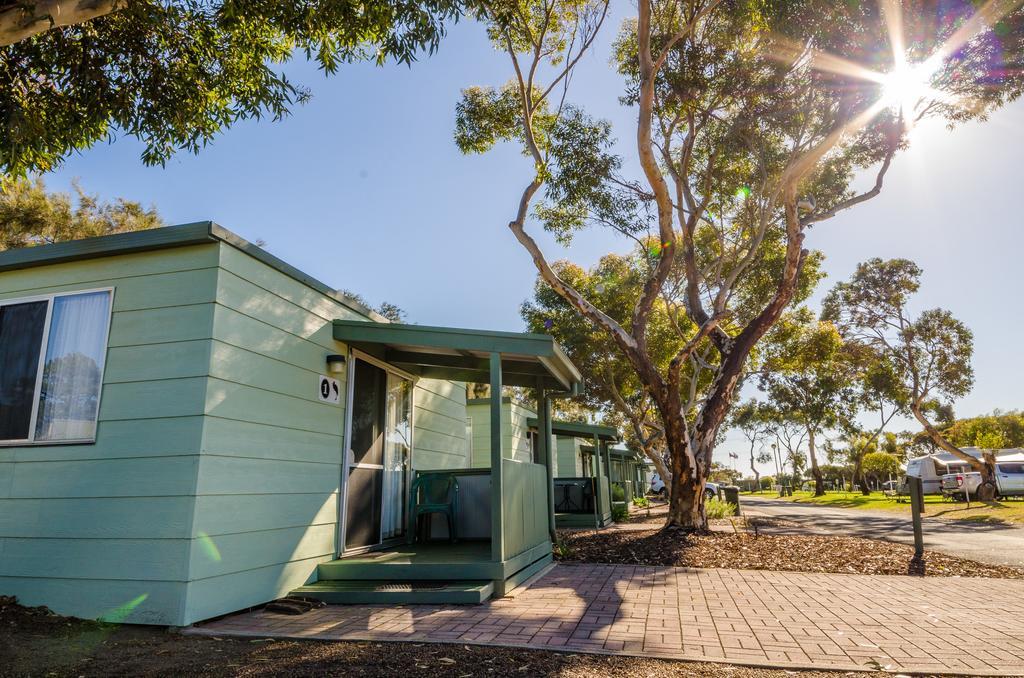 Lake Albert Caravan Park Hotel Meningie Екстериор снимка
