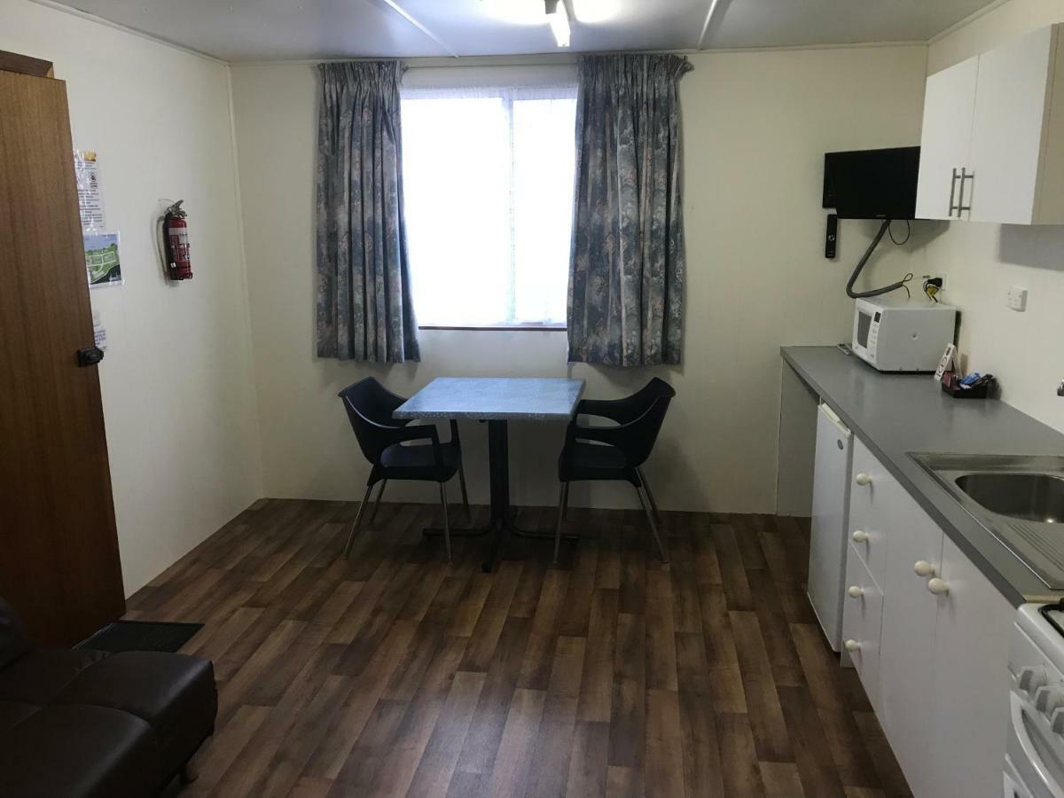 Lake Albert Caravan Park Hotel Meningie Екстериор снимка