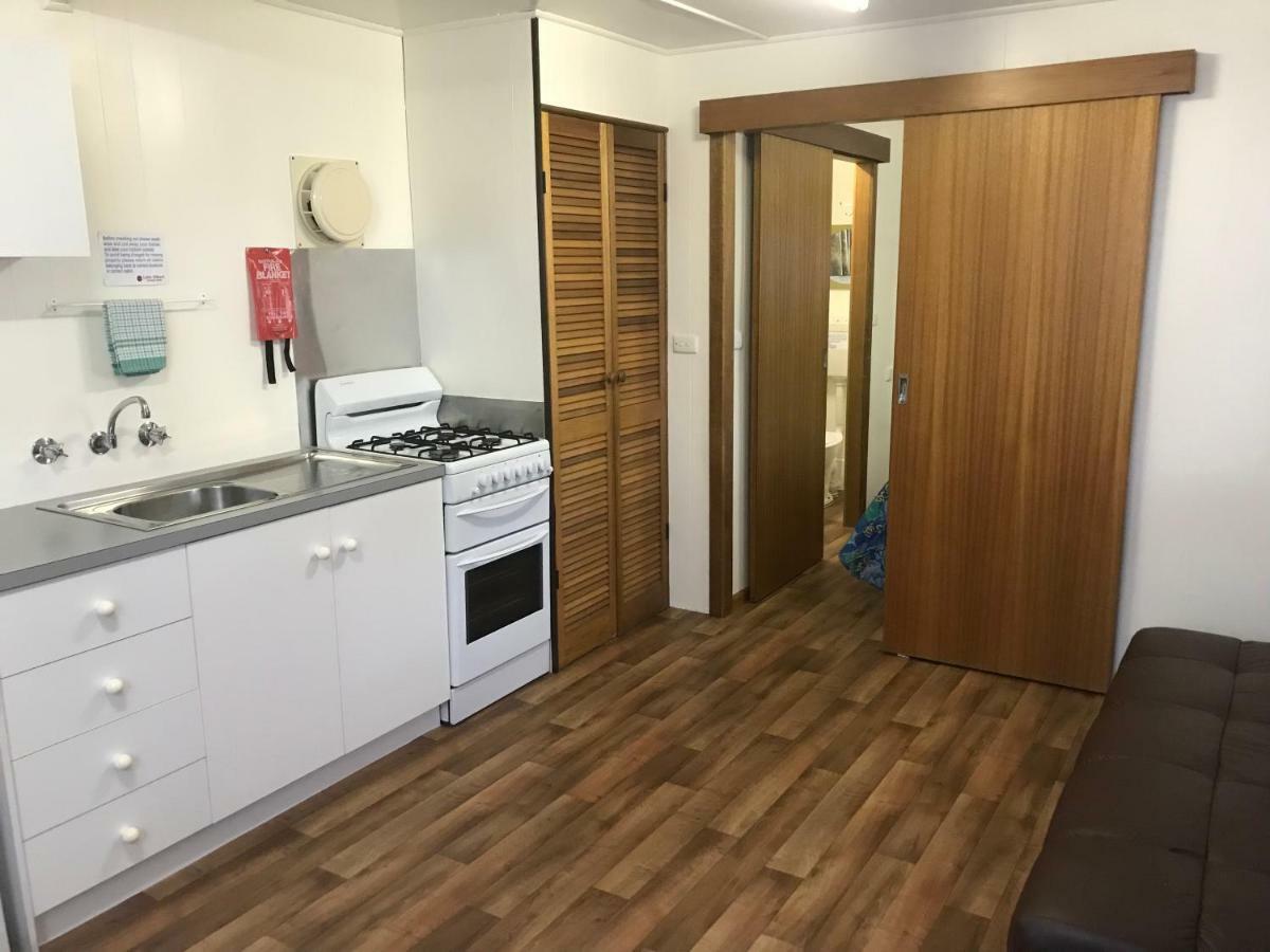 Lake Albert Caravan Park Hotel Meningie Екстериор снимка